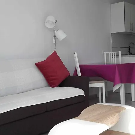 ** Los Gracioseros ** Sol Y Piscina * Puerto del Carmen (Lanzarote)