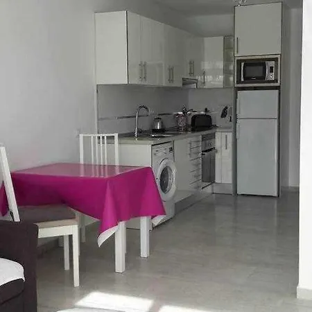 ** Los Gracioseros ** Sol Y Piscina Puerto del Carmen (Lanzarote)